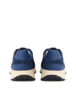 ARIA Sneakers