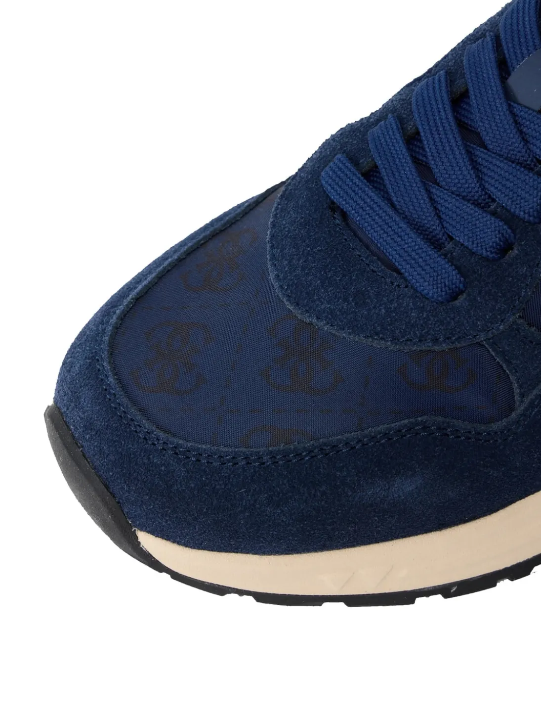 ARIA Sneakers