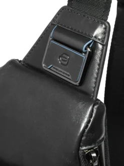 BLUE SQUARE Zaino borsello monospalla in pelle, porta tablet mini