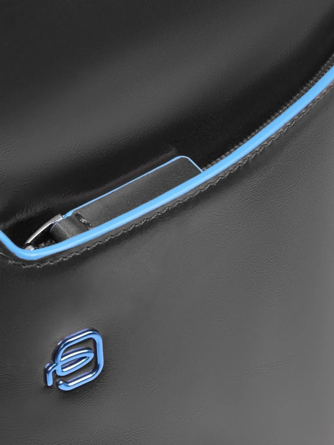BLUE SQUARE Zaino porta PC 14", in pelle