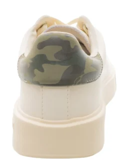 BUCK Sneakers
