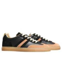 COURT Sneakers