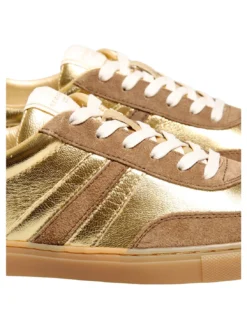COURT Sneakers