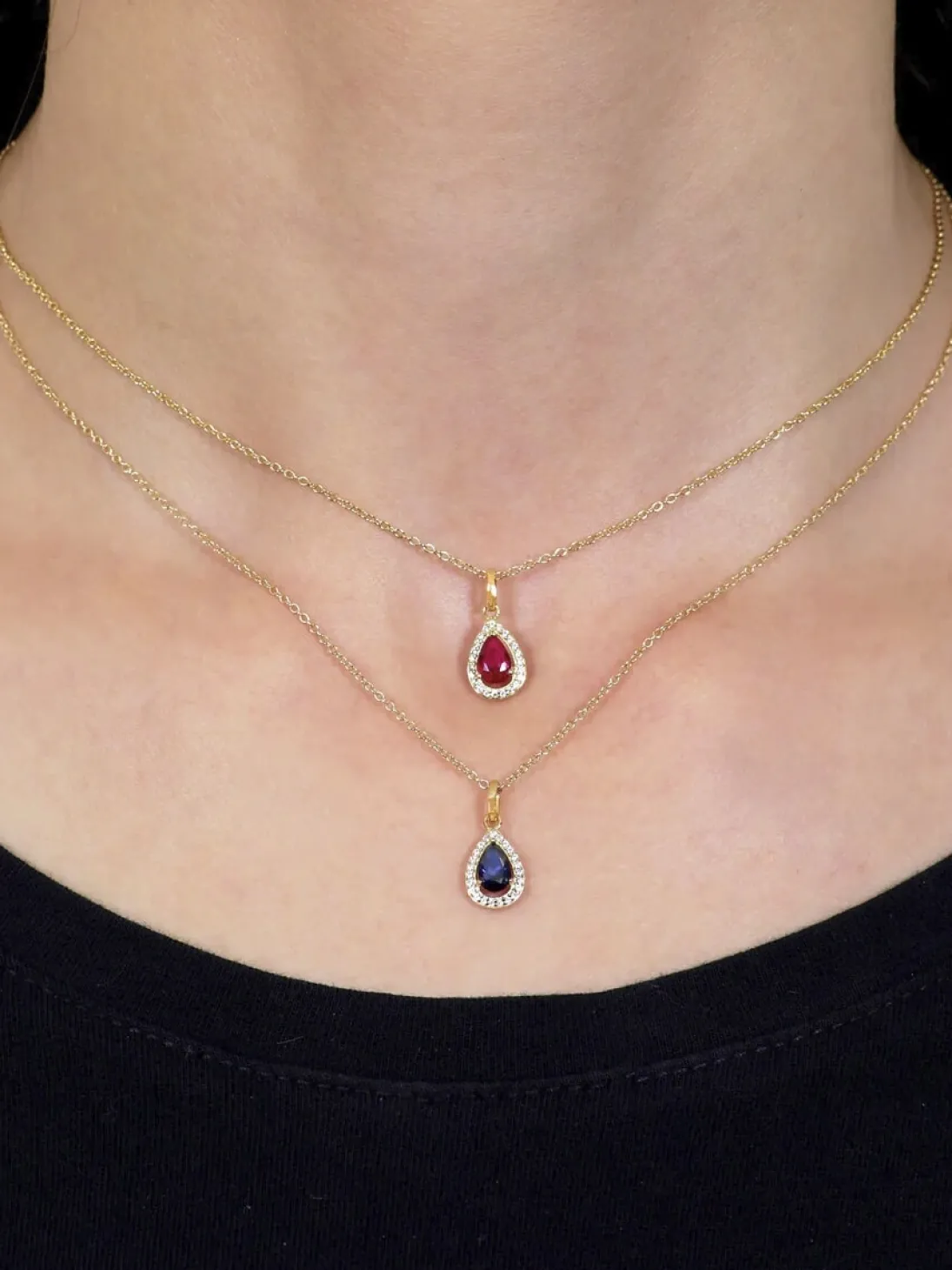 LADY Collana con pendente a goccia e zirconi